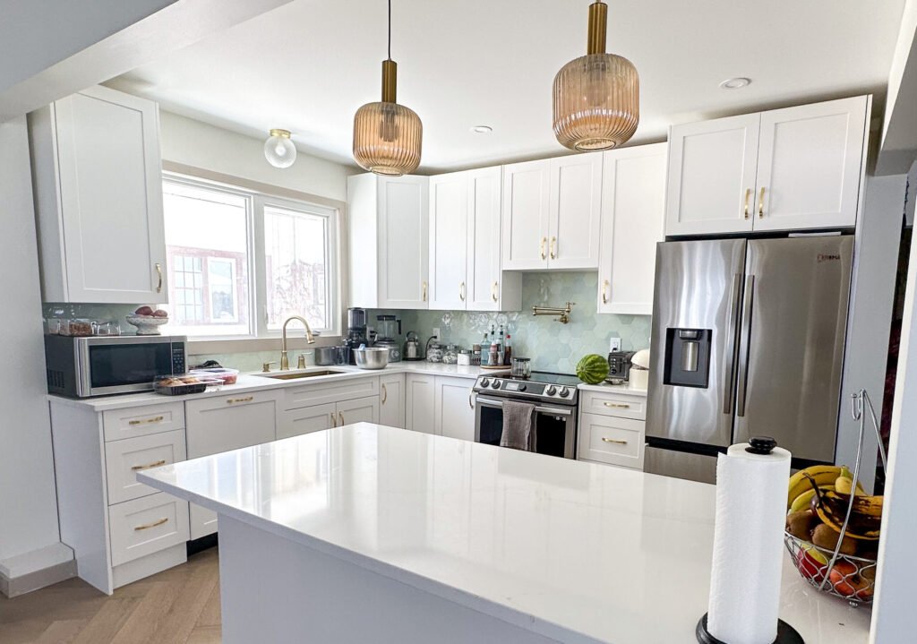 Large and Modern Cabinet Design by Emcab Kitchens