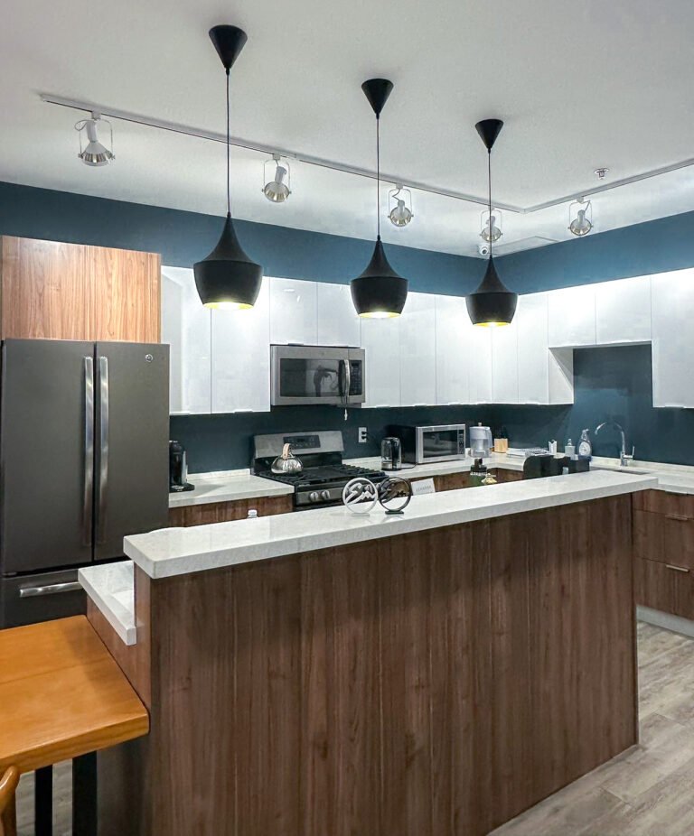 Modern and sleek design by Emcab kitchens